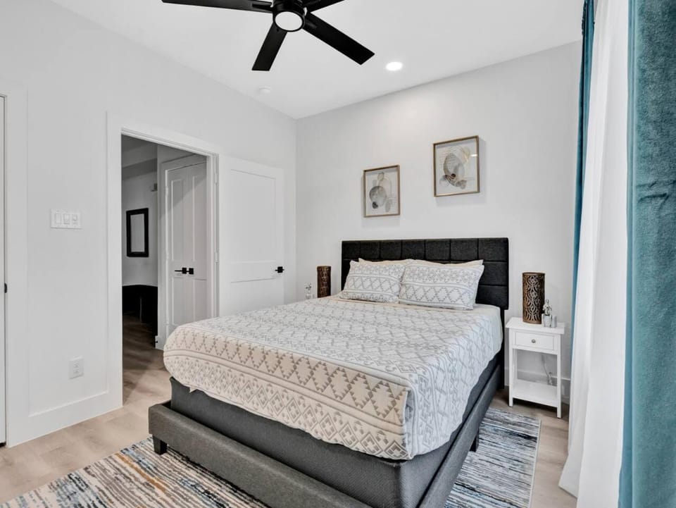 Bed, Bedroom