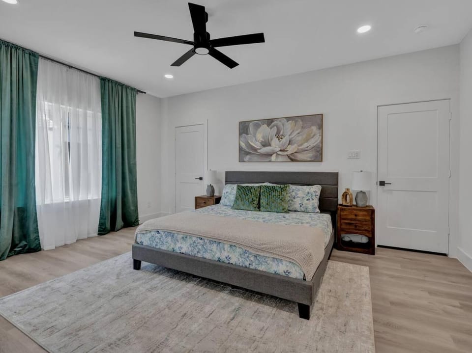 Bed, Bedroom