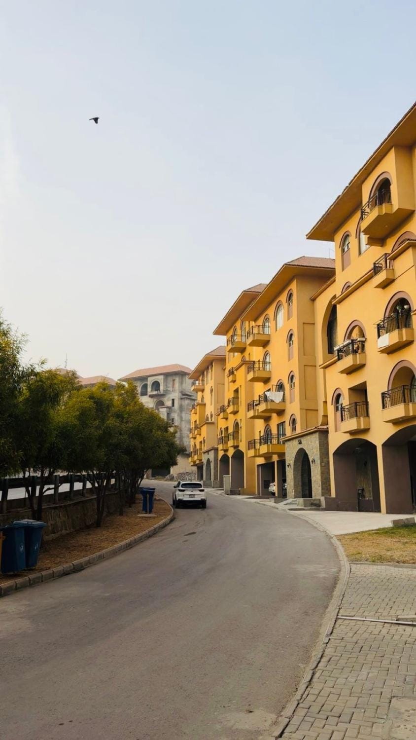 Property building, Location