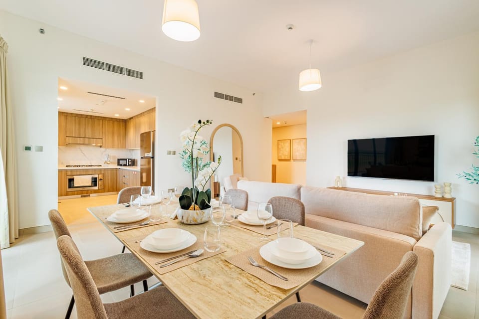 Paradise in Yas - Premium Apt - Golf course view - Near Yas water world - Ferrari World Apartment in Abu Dhabi