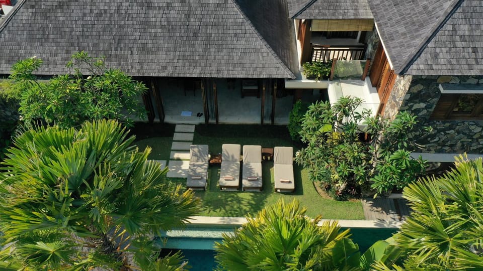 Property building, Garden, Pool view