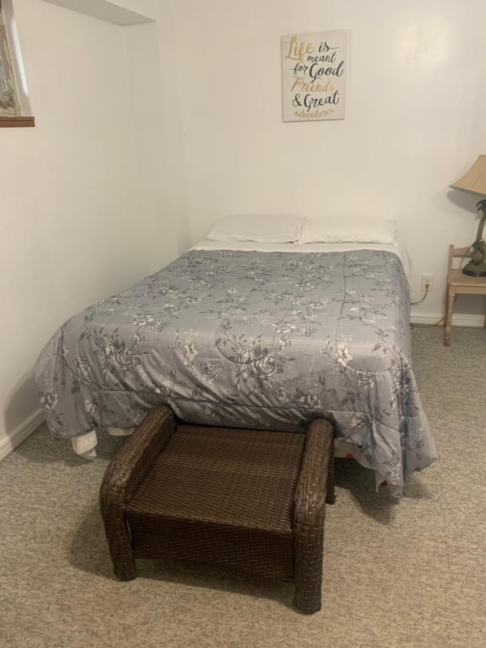 Long term only - 2-BDR Beachfront Cottage with Hot Tub, Patio House in Port Stanley