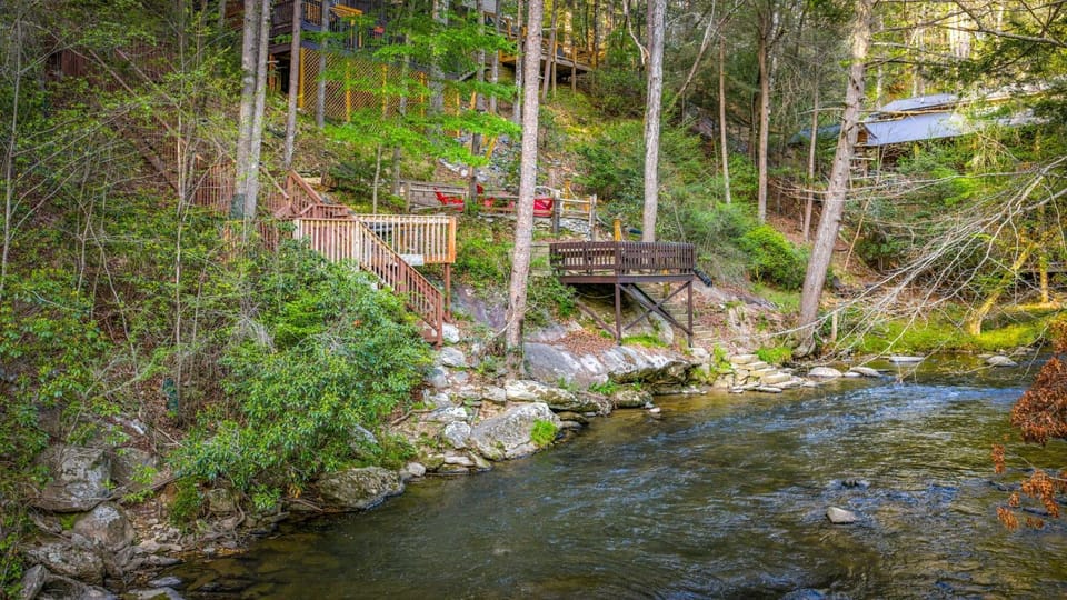 Big Bear Falls House in Georgia