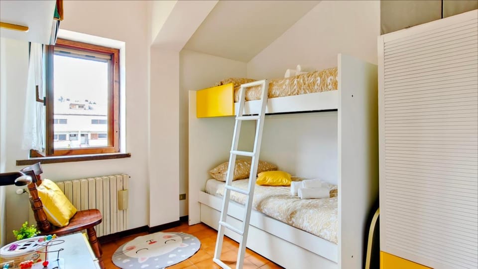 Game Room, Bedroom