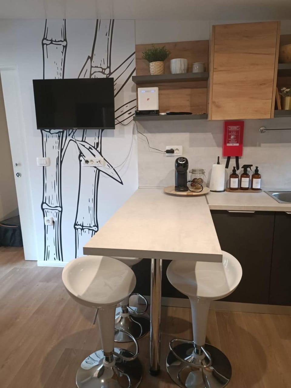 Kitchen or kitchenette