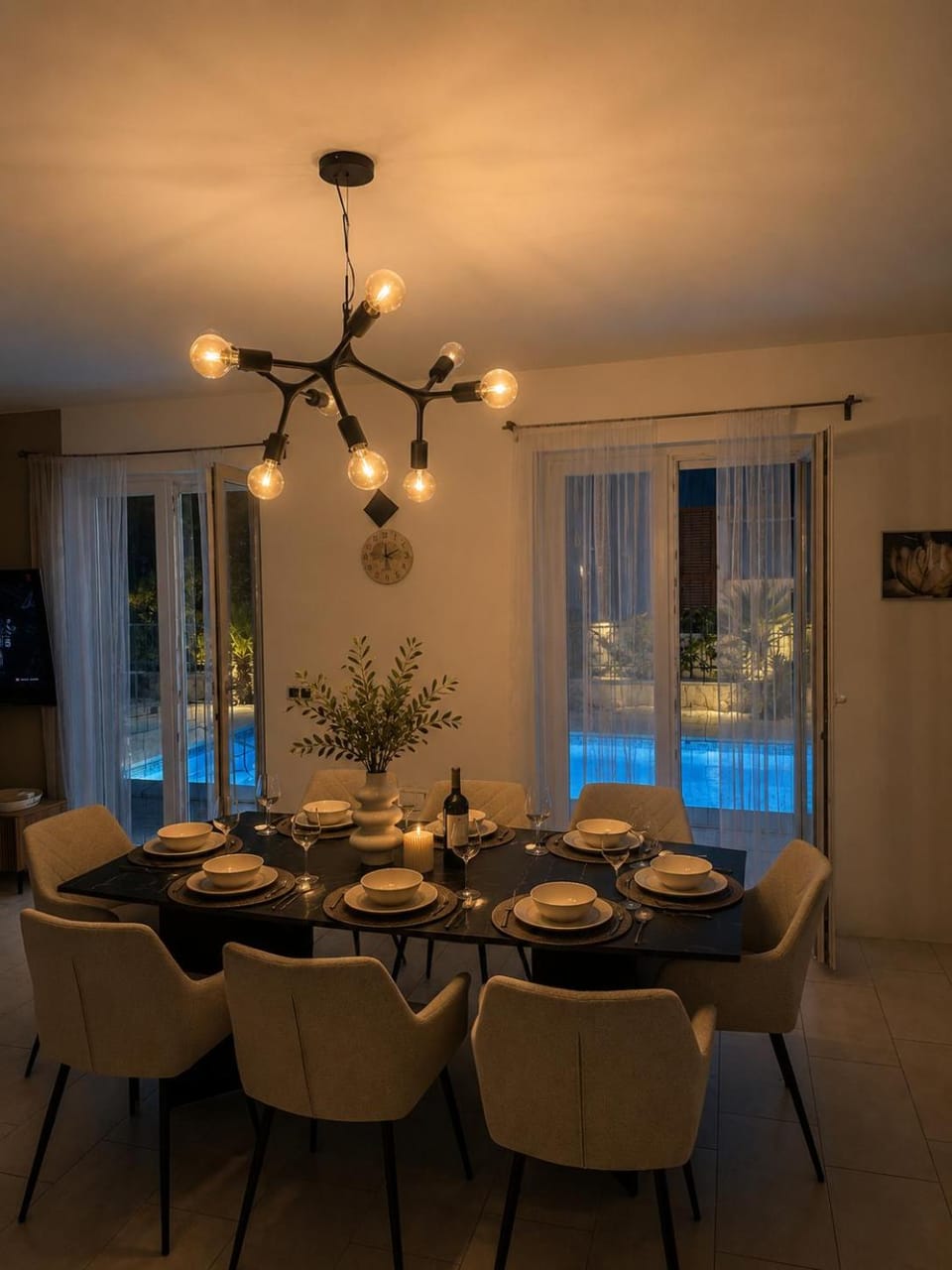 Living room, Dining area