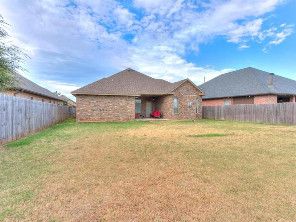 Spacious Deer Creek Home with Study and Yard House in Oklahoma City