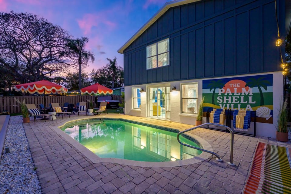 Palm Shell Villa - Pool - Pickleball - Hot Tub House in Bradenton