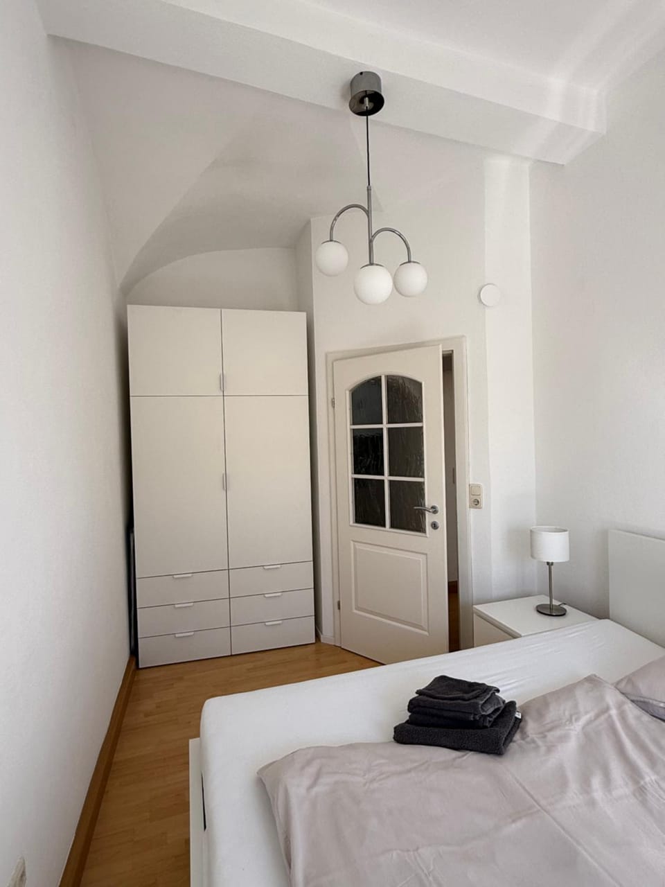 Bed, Photo of the whole room, Bedroom, wardrobe