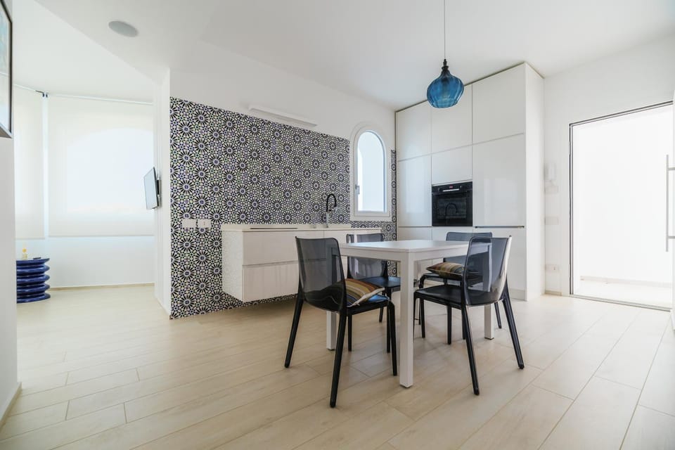 Kitchen or kitchenette, dishwasher, heating, oven, air conditioner
