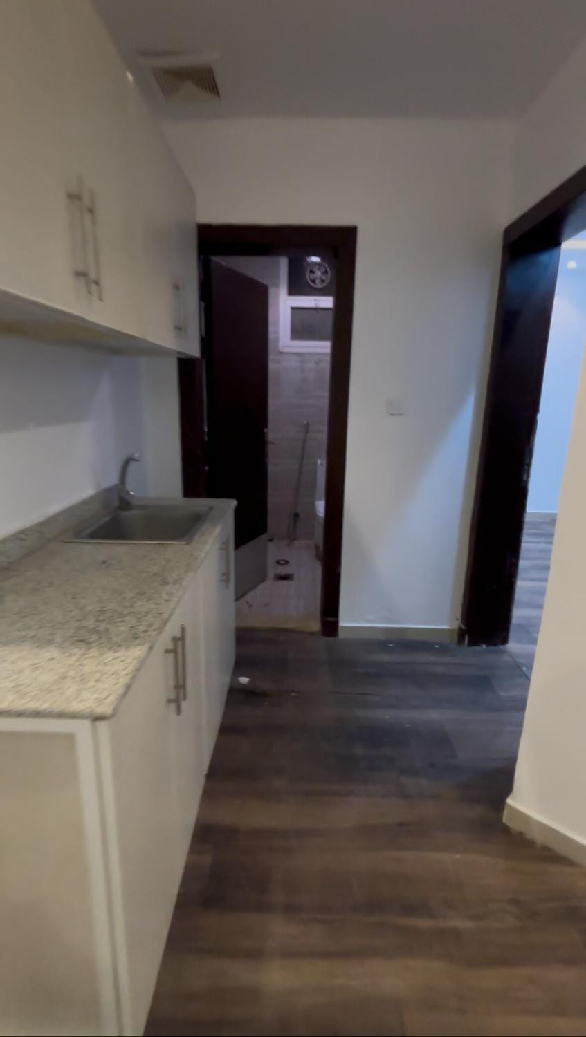 Modern room and lounge in Al-Rabee neighborhood Apartment in Riyadh