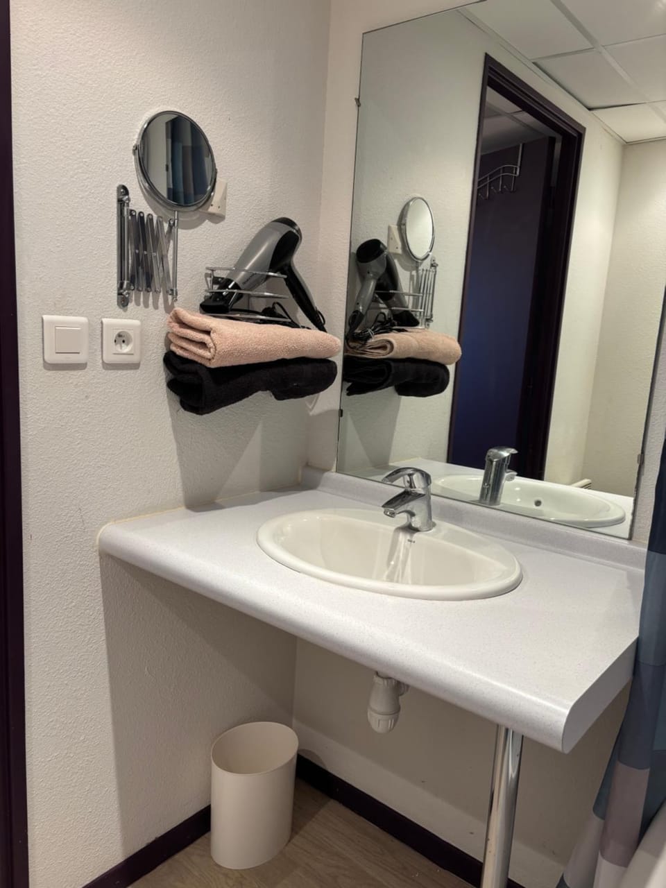 Escapade Lourdes Appart 2 pers - 100m Gare Wifi Apartment in Lourdes