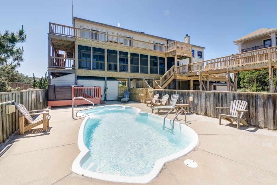 1366 - Whale Spray House in Corolla
