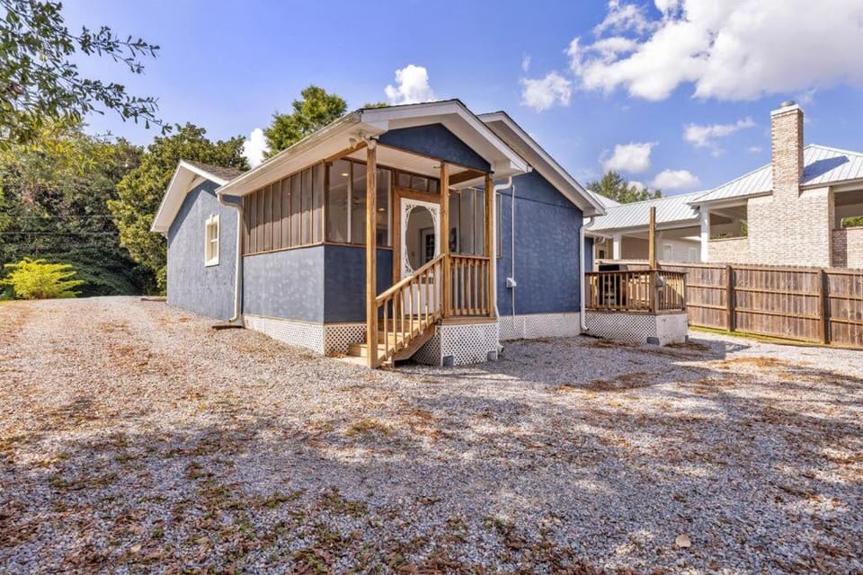 Downtown Magnolia Oasis House in Ocean Springs