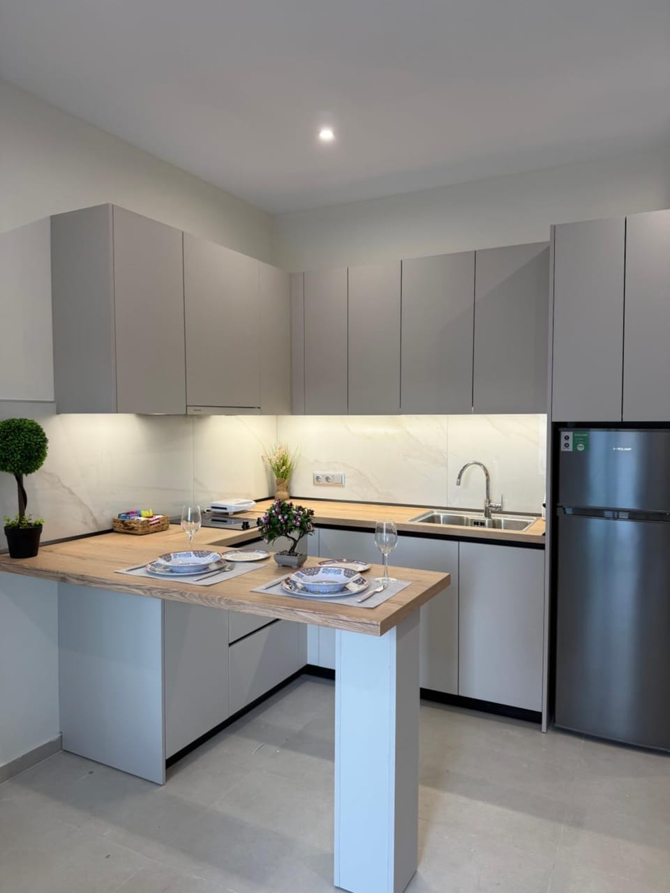 Kitchen or kitchenette