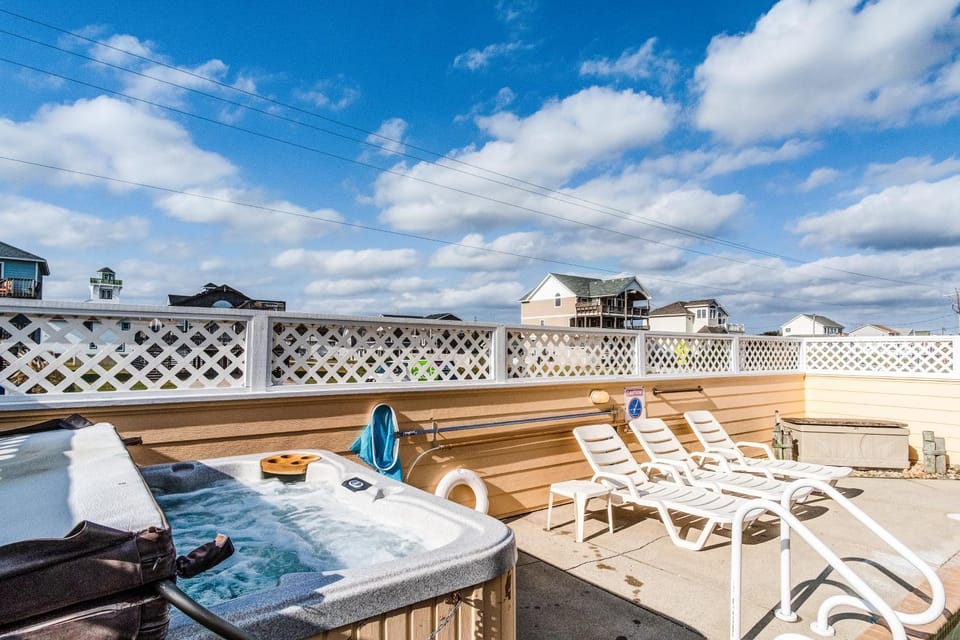 5412 - Seaside Fun House in Nags Head