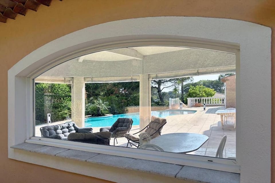 Villa Baccara, piscine privée, plages à pieds Villa in Saint-Raphael