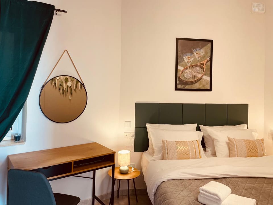 Bed, Bedroom