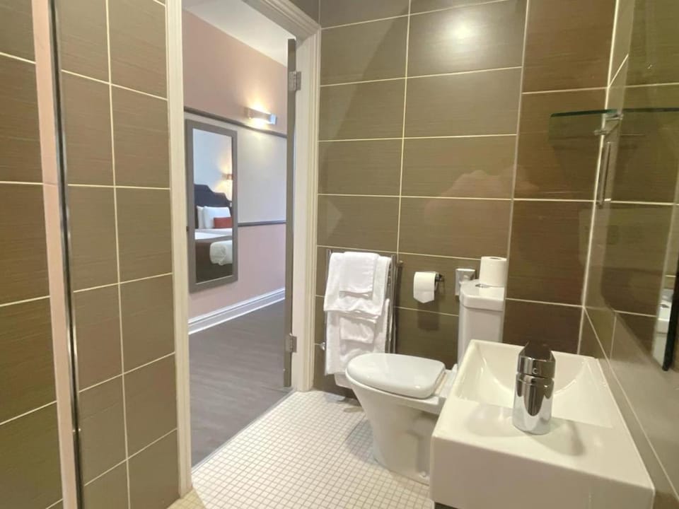 HNFC Stays - En-suite, Free Parking & Restaurant Apartment in Newcastle upon Tyne