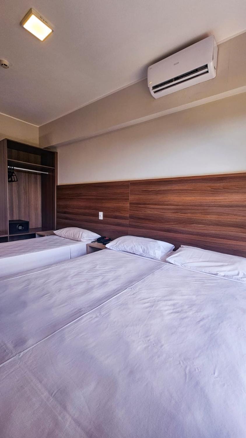 Bed, Photo of the whole room, Bedroom, air conditioner