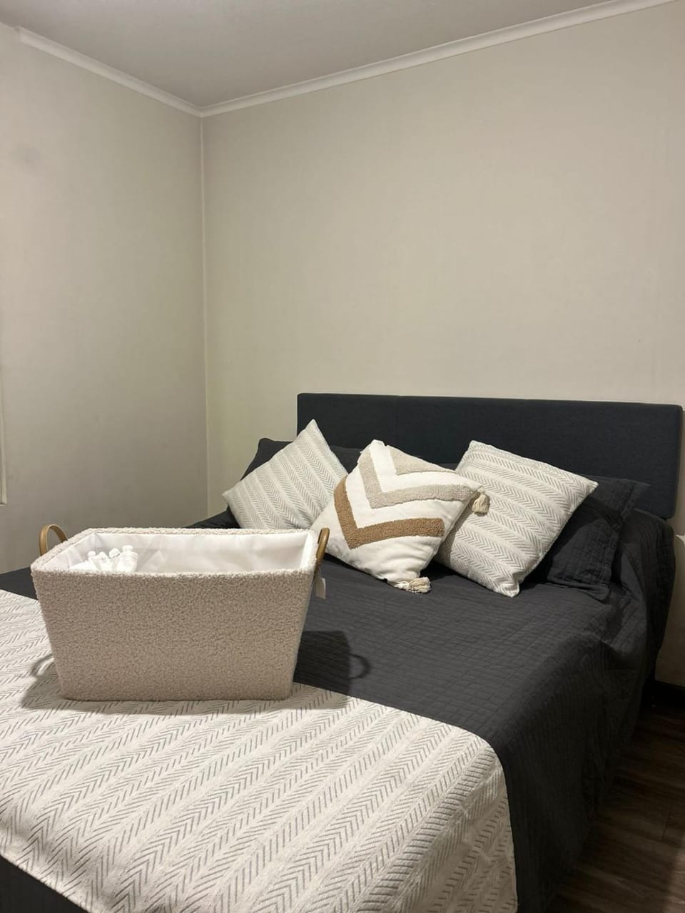 Bed, Living room, Photo of the whole room, Bedroom, towels