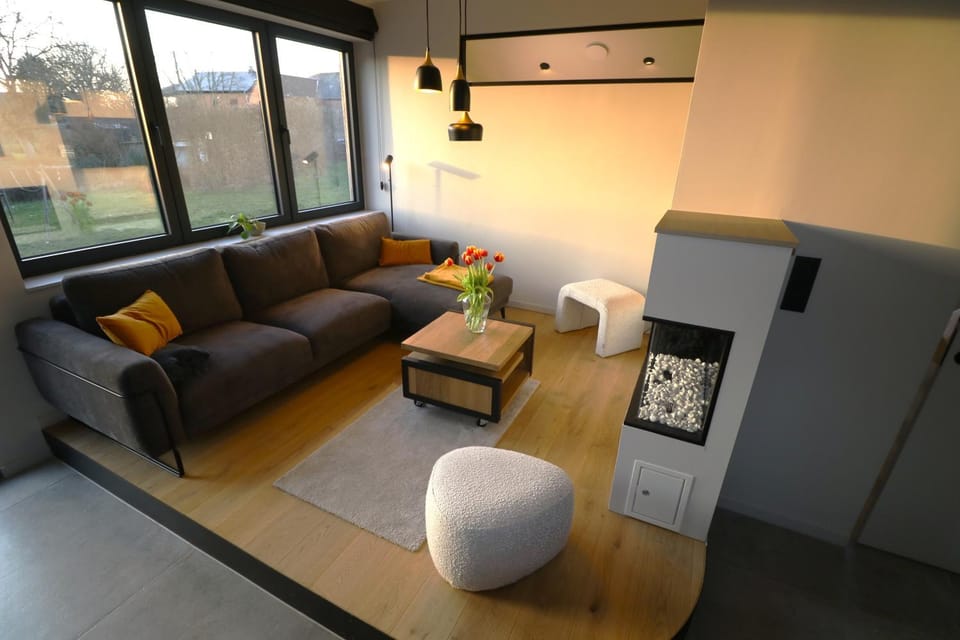 TV and multimedia, Living room, fireplace