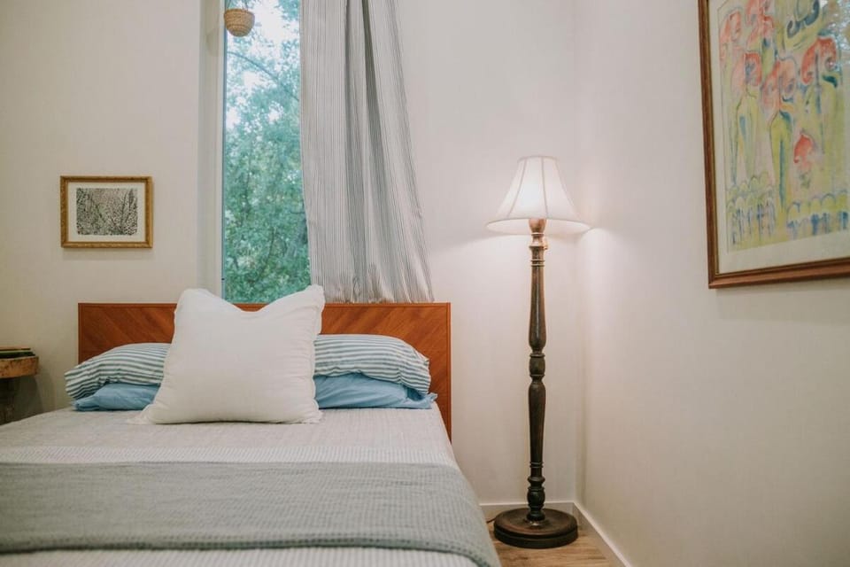 Blue Crest Architectural Treehouse Retreat House in Ocean Springs