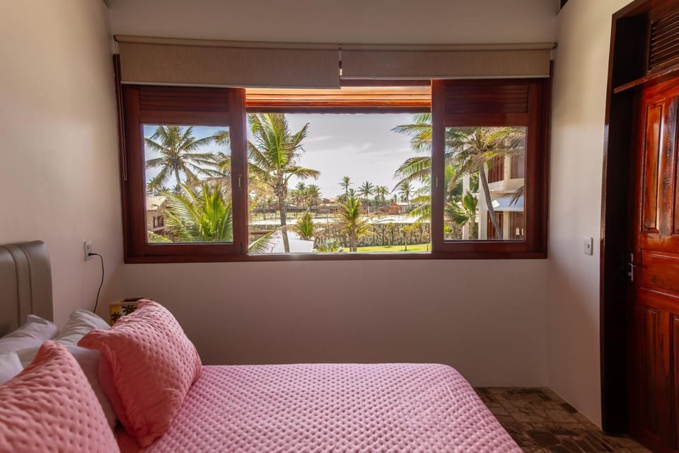 Bed, Bedroom, Garden view