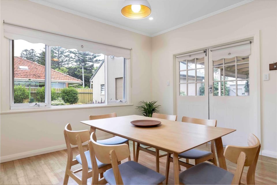 Nolas Coastal Cottage Henley Beach House in Adelaide