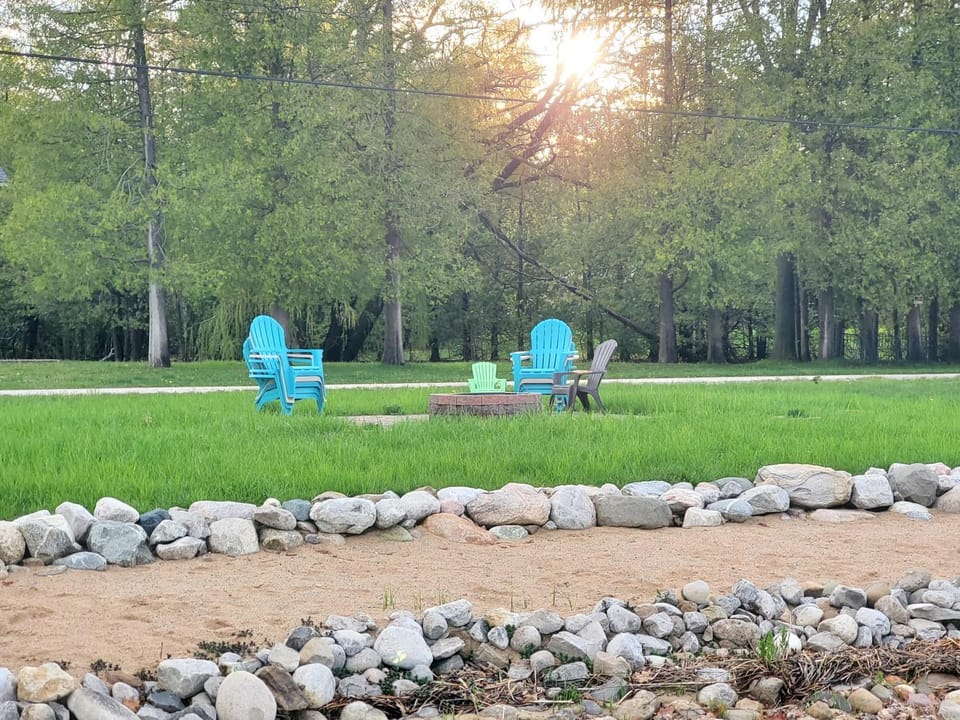 NEW! The Lighthouse - Cute, Large, and Lakefront! House in Crystal Lake