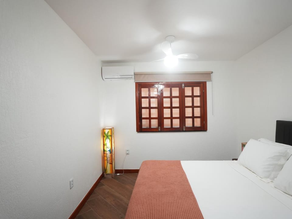 Bed, Bedroom, air conditioner