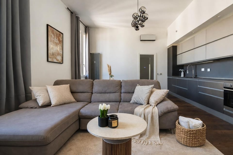 Kitchen or kitchenette, Living room, Seating area