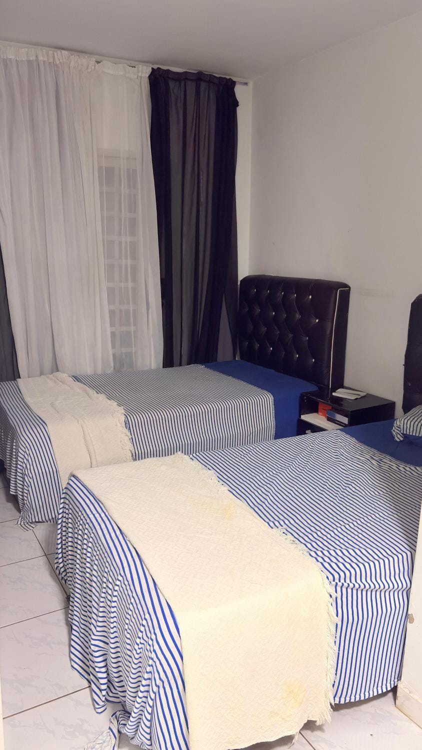Casa confortável Piscina, hidro 4 Q para Moto GP House in Goiania