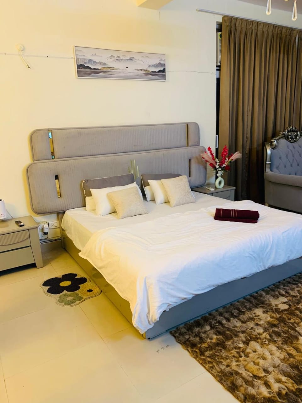Celebirity garden 4 bhk -5 Bed Lulu and plassio mall gomti nagar Villa in Lucknow