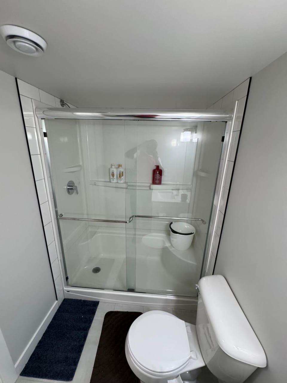 Shower, Toilet, Bathroom