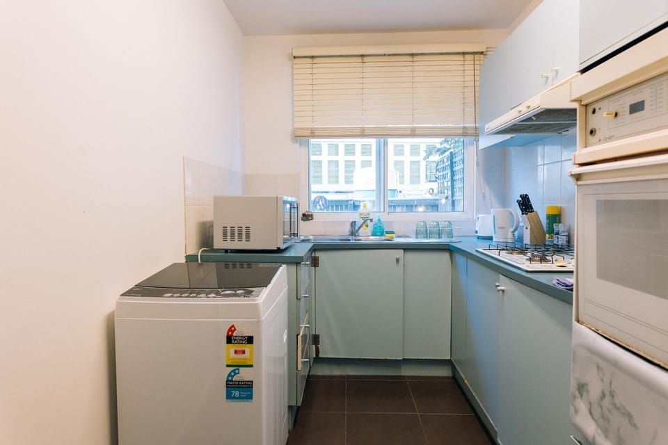 Relax and unwind in St Kilda Apartment in Saint Kilda