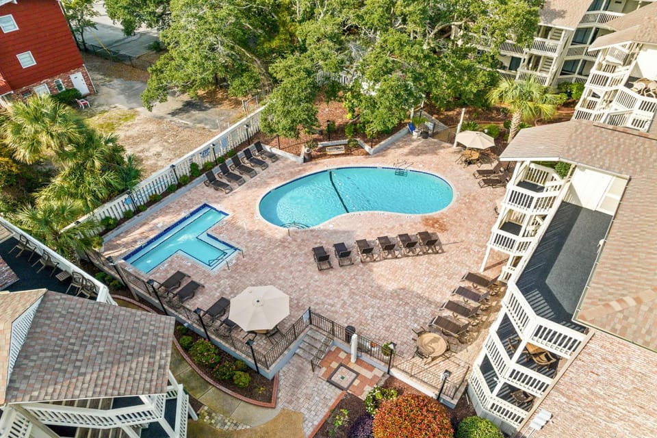 Horizon Haven 1st Floor Sick Hot Tub By Beach Star House in Myrtle Beach