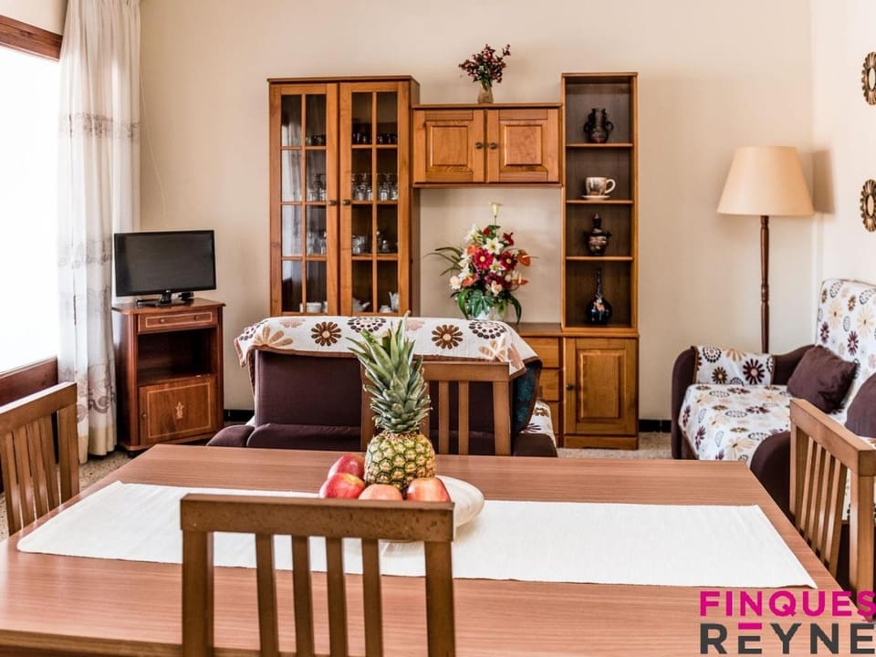 Encantador apartamento a 1,3 km de la playa, 3 habitaciones - ES-298-14 Apartment in Baix Empordà