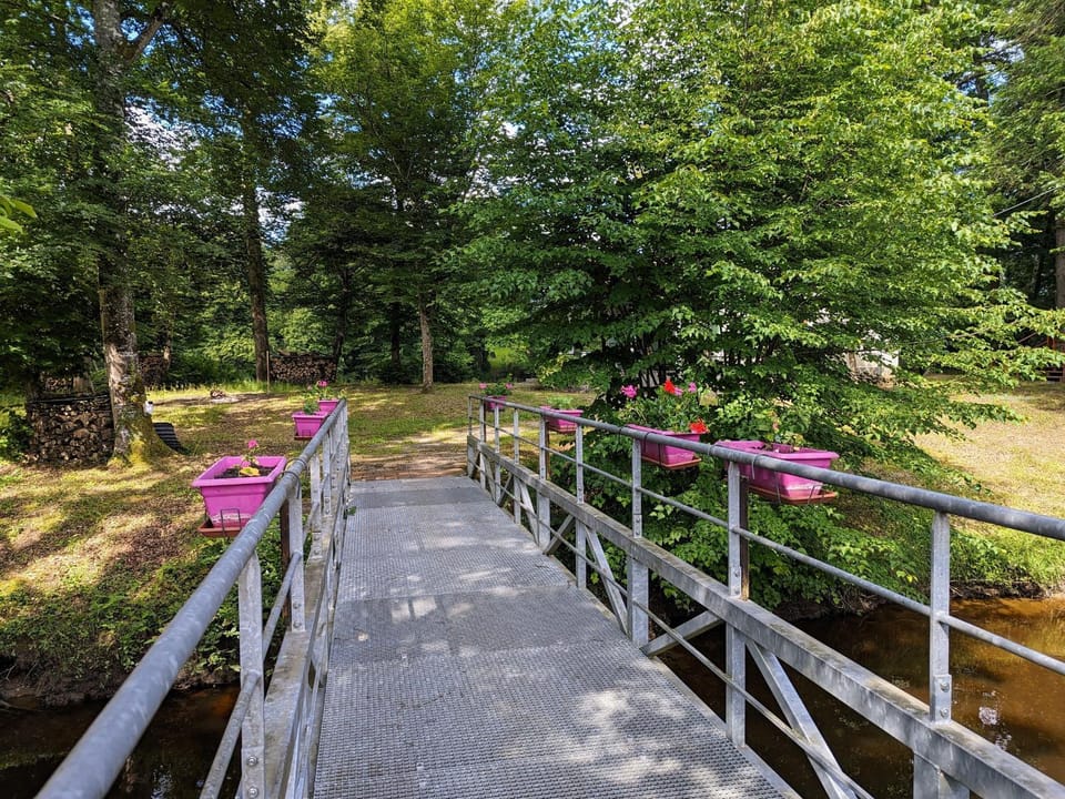 Île privée en Berry - Paradis au bord de la rivière - FR-1-591-782 House in Centre-Val de Loire