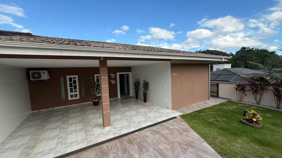 Property building, Facade/entrance, Day, Garden