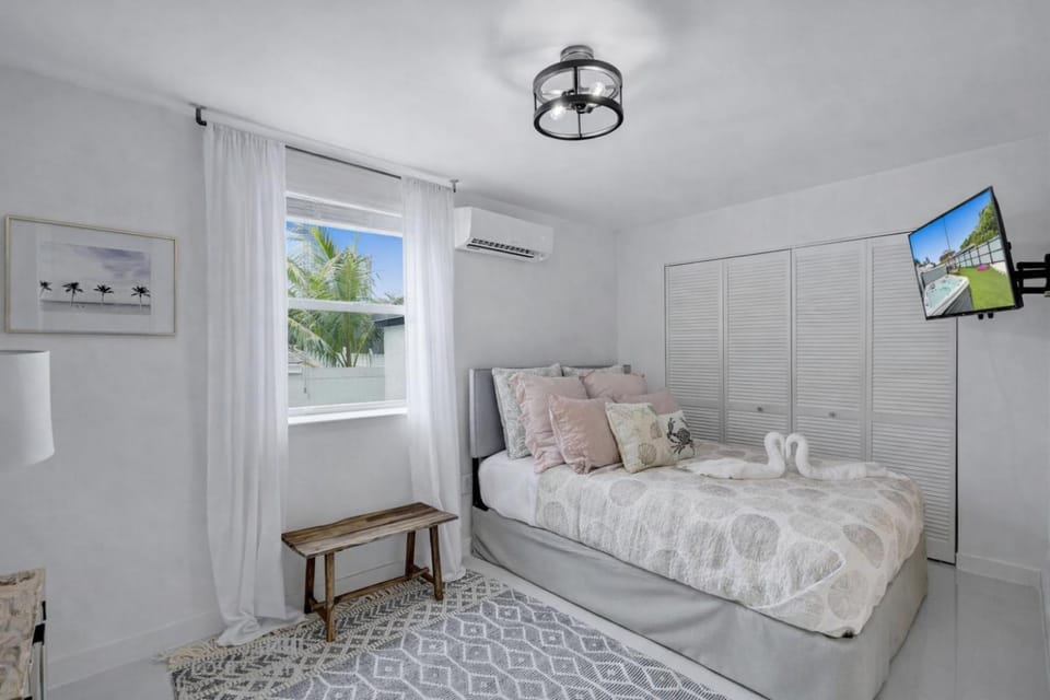 The Island Shores Apartment in Miami
