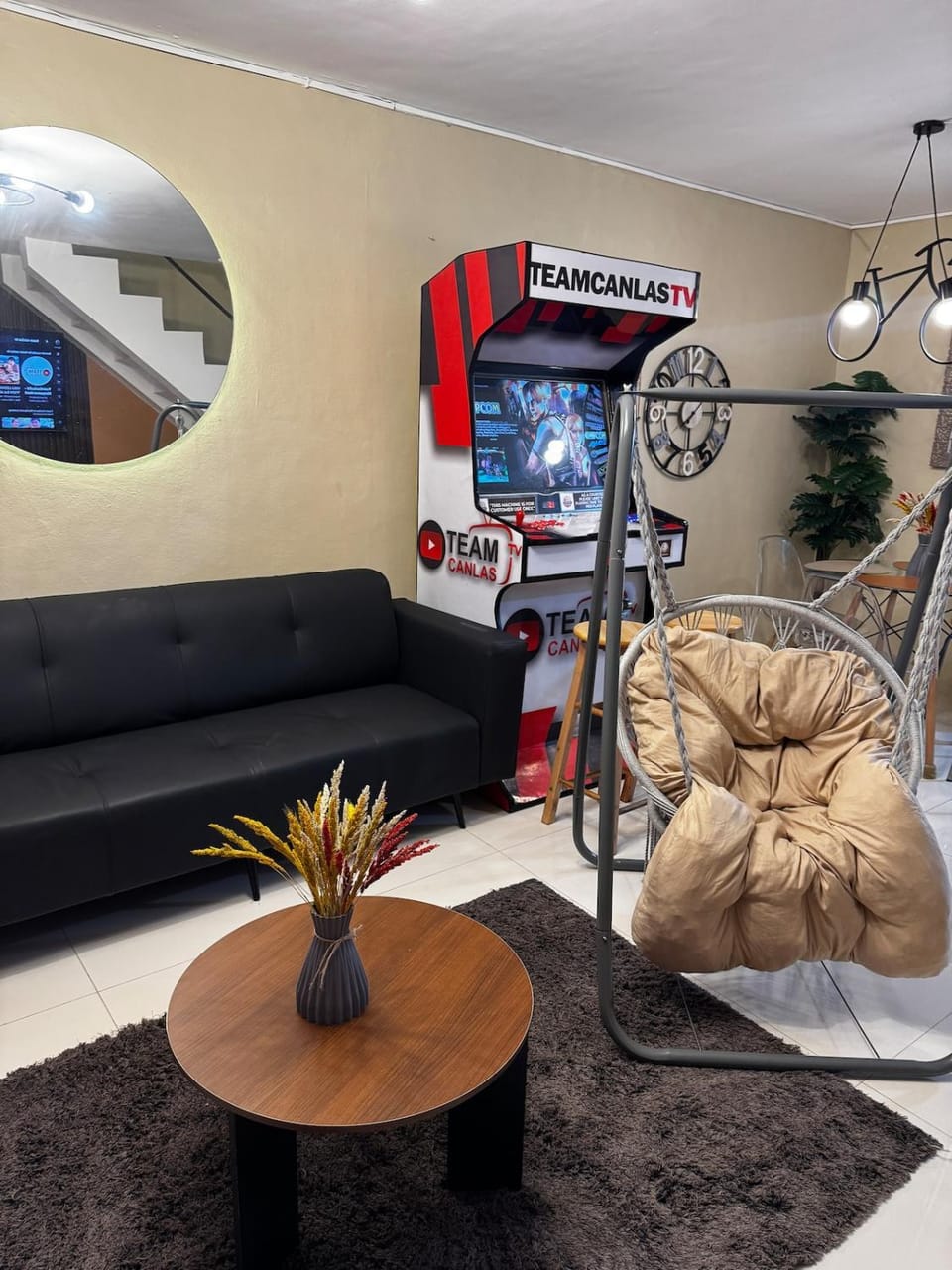 Smart Home Plus Jacuzzi near Clark Airport Apartment in Angeles