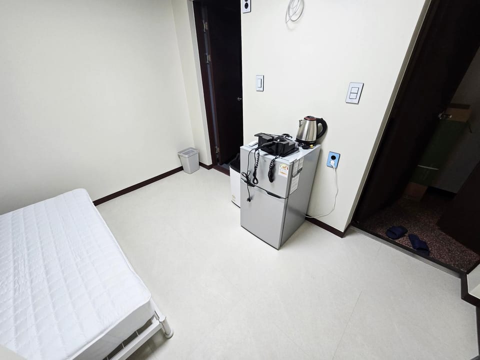 화이트엔젤 게스트하우스 Bed and Breakfast in Seoul