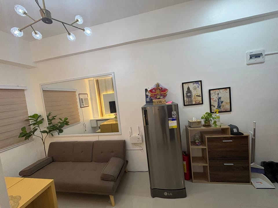 Near Mactan Intl Airport FlyIn Staycation Apartment hotel in Lapu-Lapu City