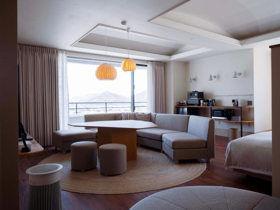 Photo of the whole room