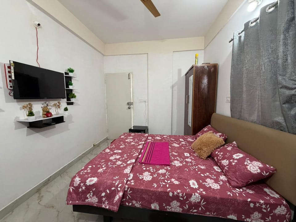 The Cozy Corner Couple Friendly WiFi Parking Apartment in Bengaluru