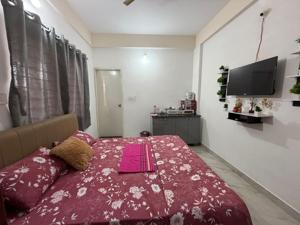 The Cozy Corner Couple Friendly WiFi Parking Apartment in Bengaluru