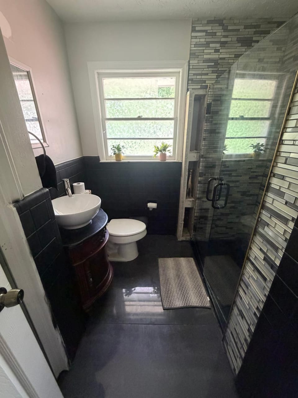 April Palace green Vacation rental in Candler-McAfee