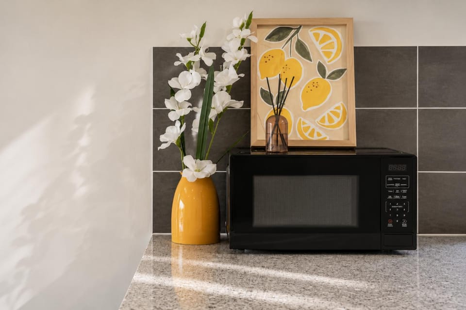 Kitchen or kitchenette, Decorative detail, microwave