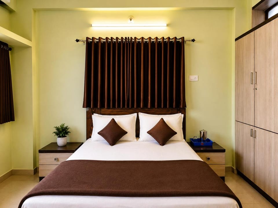 Bed, Photo of the whole room, Bedroom, wardrobe